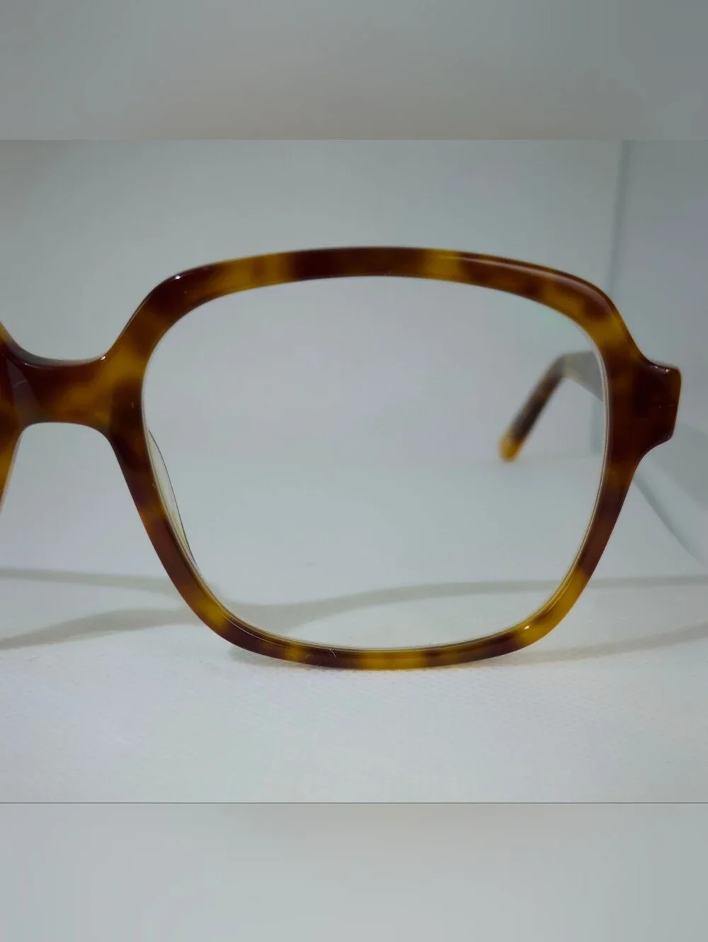 Tompkins. Tortoiseshell Square Fashion Glasses. European Style.
